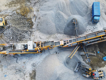 硬岩破碎如何选择履带式移动破碎站？